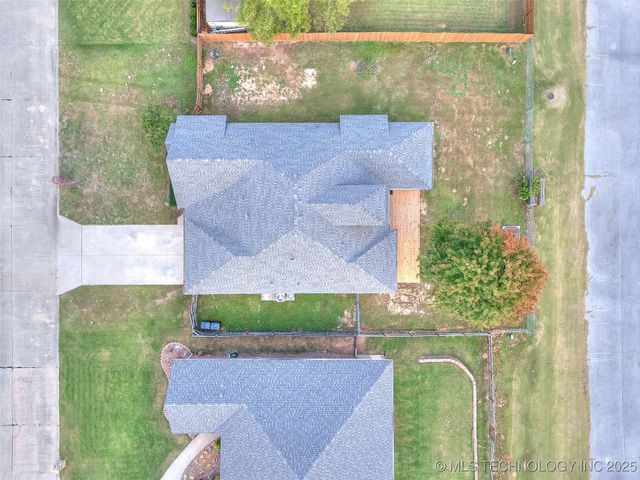 1017 W Quinton Street S, Broken Arrow, OK 74011