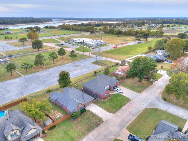 1017 W Quinton Street S, Broken Arrow, OK 74011