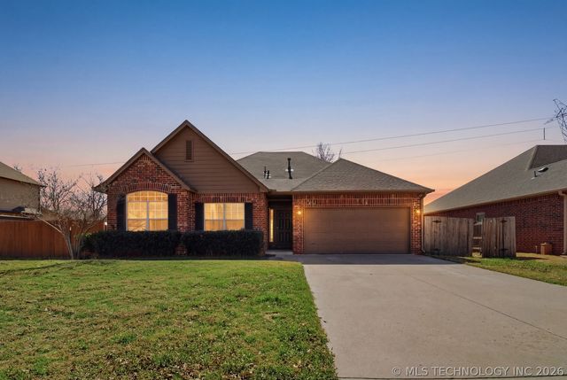 1017 W Quinton Street S, Broken Arrow, OK 74011