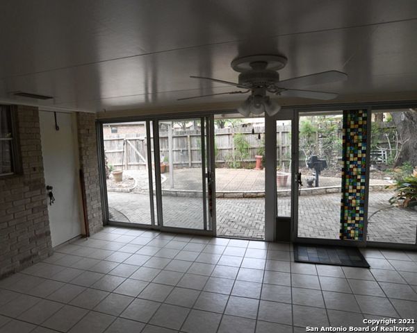 6207 Shady Brook, Windcrest, TX 78239