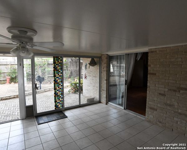 6207 Shady Brook, Windcrest, TX 78239