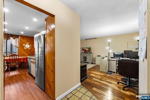 300 Winston Drive 2220, Cliffside Park, NJ 07010