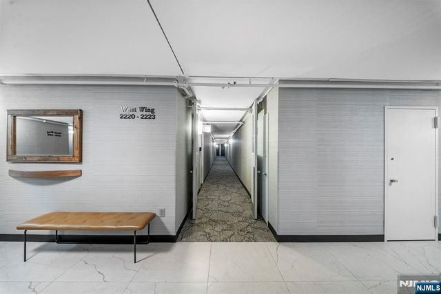 300 Winston Drive 2220, Cliffside Park, NJ 07010