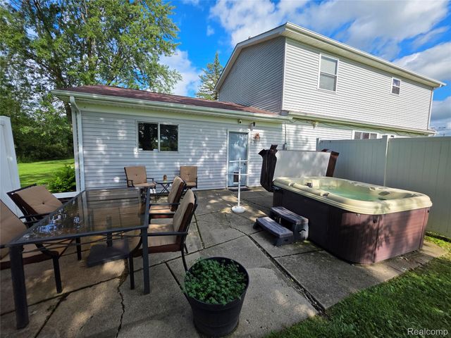 60885 Indian Trail, Ray Township, MI 48096