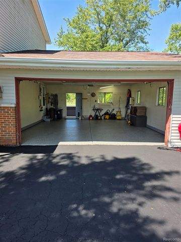 60885 Indian Trail, Ray Township, MI 48096