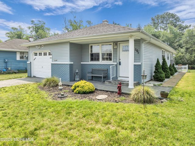 101 Barbados Drive S, Toms River, NJ 08757