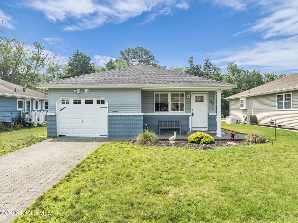 101 Barbados Drive S, Toms River, NJ 08757