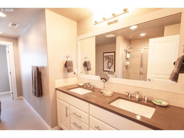 993 TYSON Ln, Eugene, OR 97404