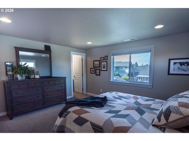 993 TYSON Ln, Eugene, OR 97404