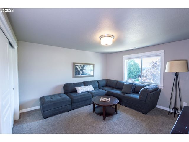 993 TYSON Ln, Eugene, OR 97404