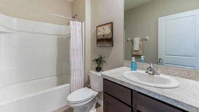 17214 HARVEST MOON WAY, Bradenton, FL 34211