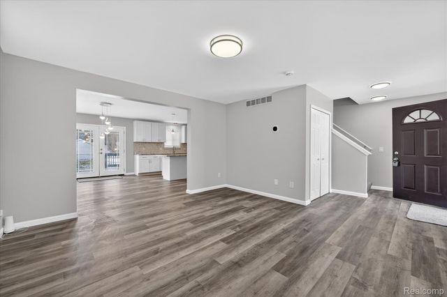 20433 Lexington, Redford Charter Township, MI 48240