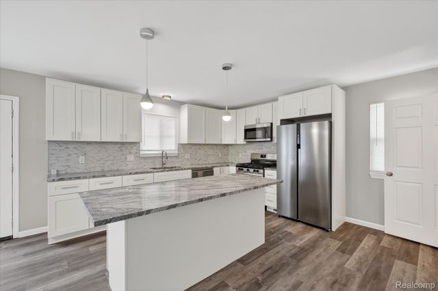 20433 Lexington, Redford Charter Township, MI 48240