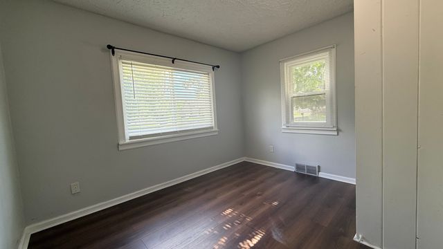 7631 Elm Avenue, Machesney Park, IL 61115