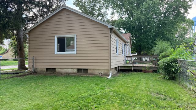 7631 Elm Avenue, Machesney Park, IL 61115