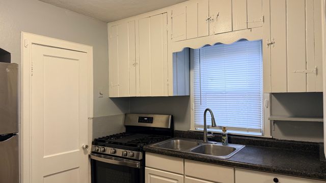7631 Elm Avenue, Machesney Park, IL 61115