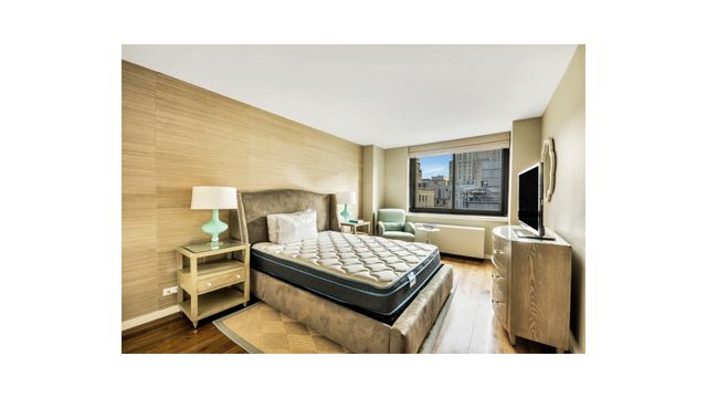 515 E 72nd St Apt 15D, New York City, NY 10021