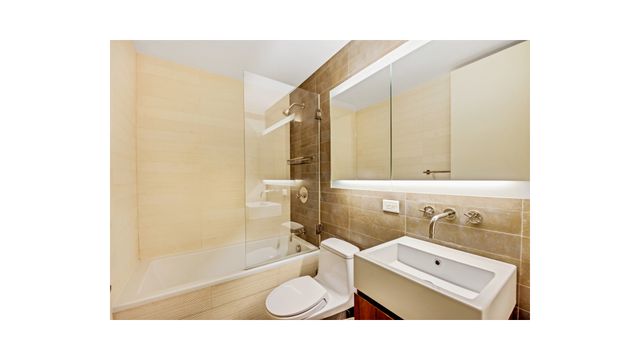 515 E 72nd St Apt 15D, New York City, NY 10021