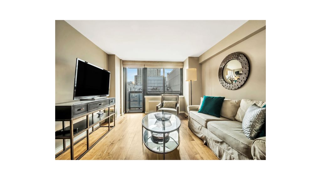 515 E 72nd St Apt 15D, New York City, NY 10021