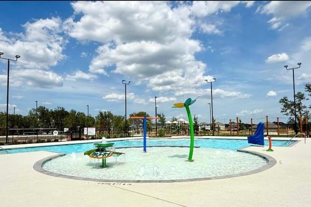 212 Bendecido LOOP, Elgin, TX 78621