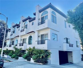 5027 Colfax Avenue 1, Valley Village, CA 91601