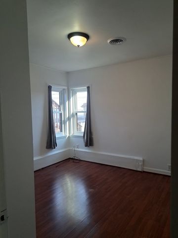 7807 Parkside Avenue, Burbank, IL 60459