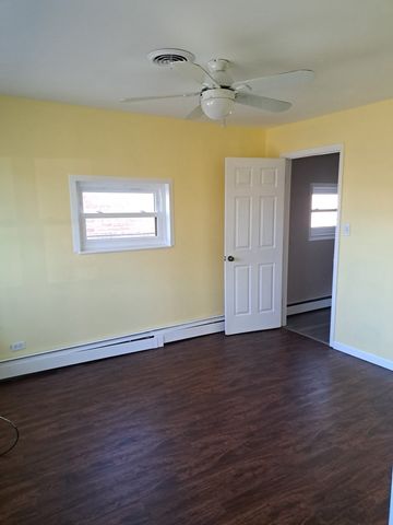 7807 Parkside Avenue, Burbank, IL 60459