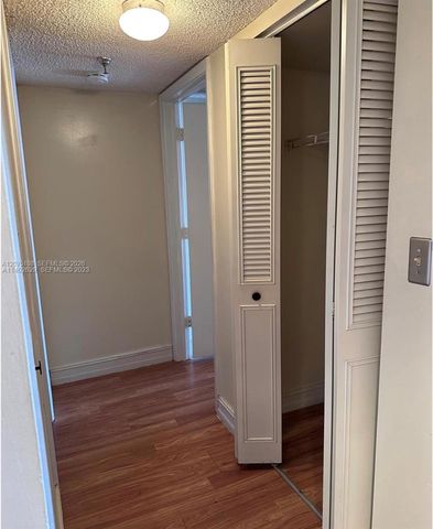 20850 San Simeon Way 603-5, Miami, FL 33179
