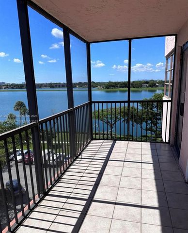 20850 San Simeon Way 603-5, Miami, FL 33179