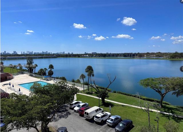 20850 San Simeon Way 603-5, Miami, FL 33179
