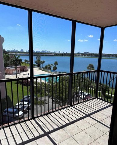 20850 San Simeon Way 603-5, Miami, FL 33179