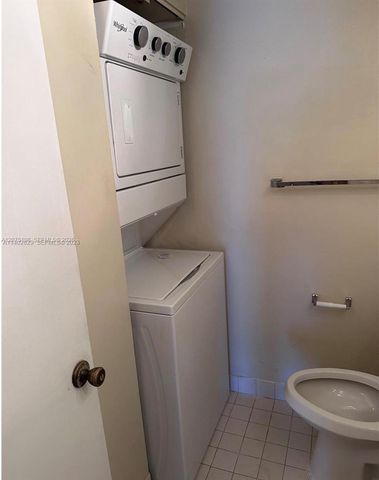 20850 San Simeon Way 603-5, Miami, FL 33179