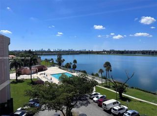 20850 San Simeon Way 603-5, Miami, FL 33179