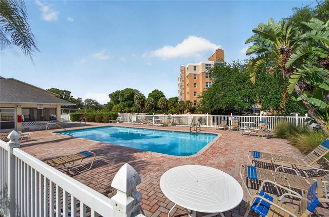 1050 STARKEY ROAD 509, Largo, FL 33771