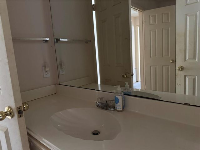 1905 Sandy Schoals Drive, League City, TX 77573