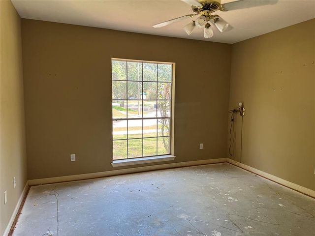 1905 Sandy Schoals Drive, League City, TX 77573