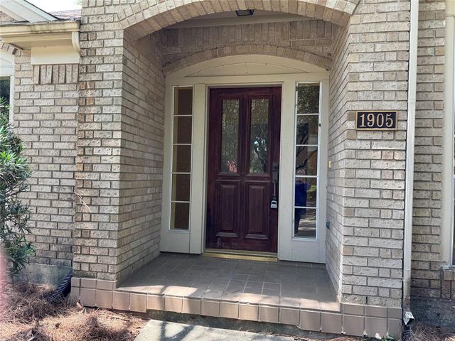 1905 Sandy Schoals Drive, League City, TX 77573