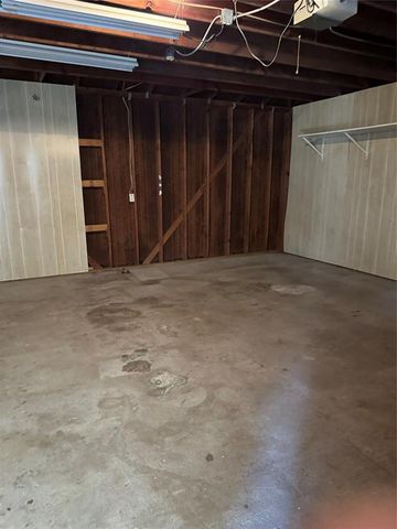 1905 Sandy Schoals Drive, League City, TX 77573