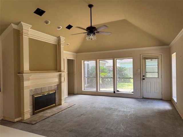 1905 Sandy Schoals Drive, League City, TX 77573