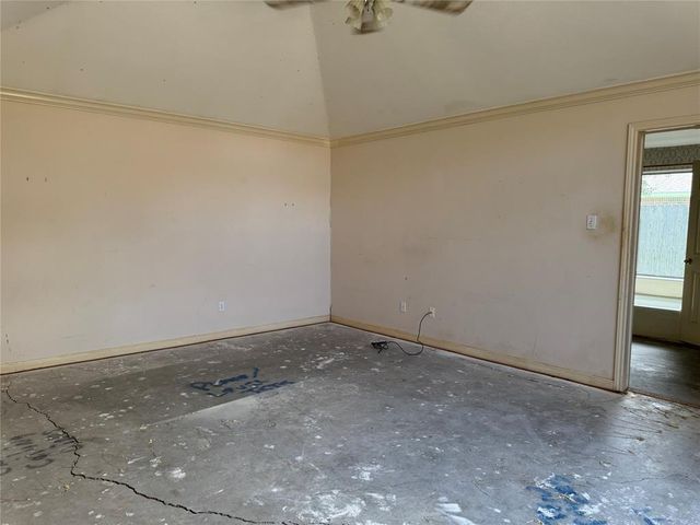 1905 Sandy Schoals Drive, League City, TX 77573