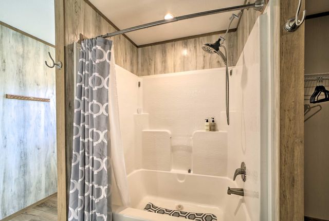 54507 E Bambi Drive, Bernice, OK 74331