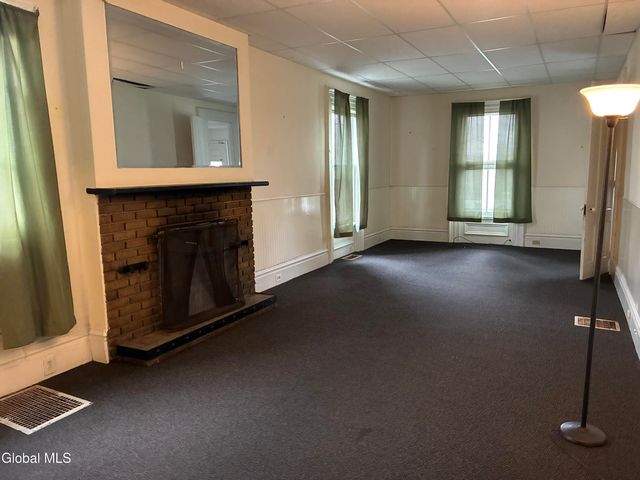 6 Montgomery Terrace, Fonda, NY 12068