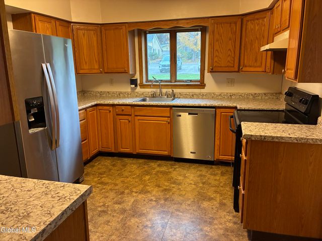 6 Montgomery Terrace, Fonda, NY 12068