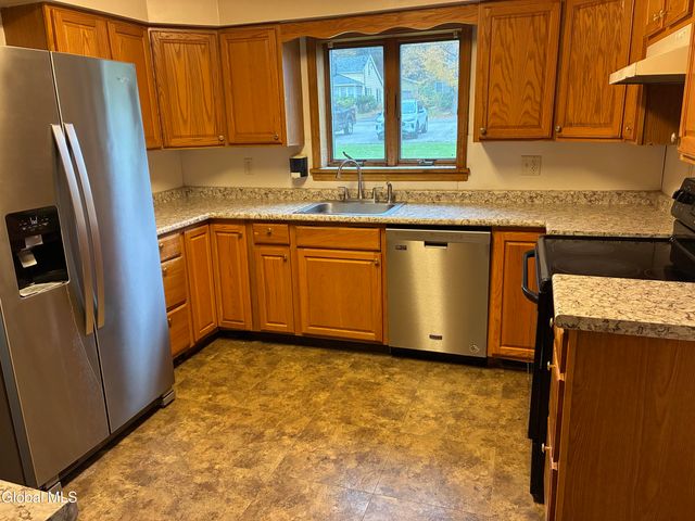 6 Montgomery Terrace, Fonda, NY 12068