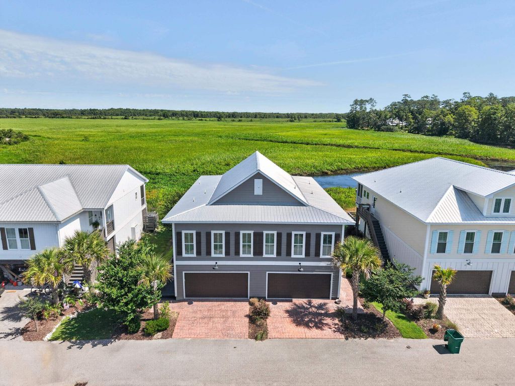 19 Red Skiff Ln Unit 19, Pawleys Island, SC 29585