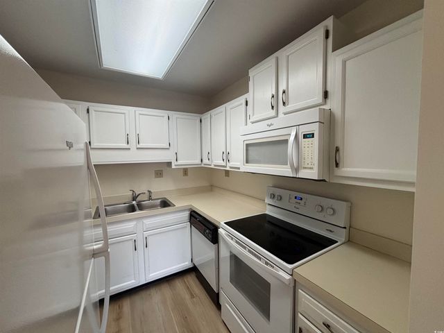 5001 Little River Rd Apt W504, Myrtle Beach, SC 29577