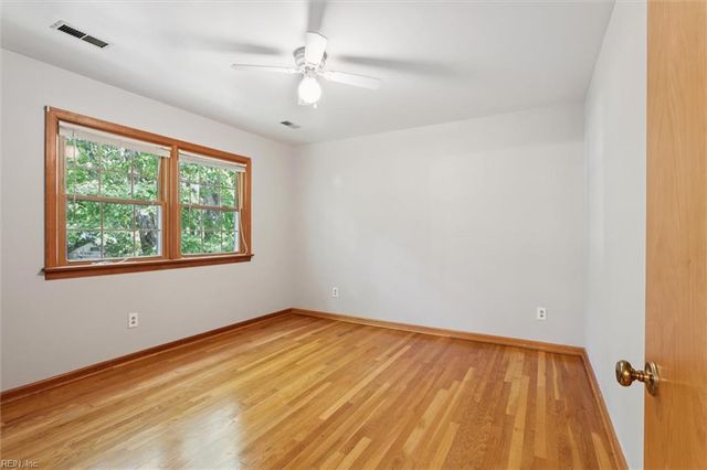 601 Beacon CT, Newport News, VA 23601