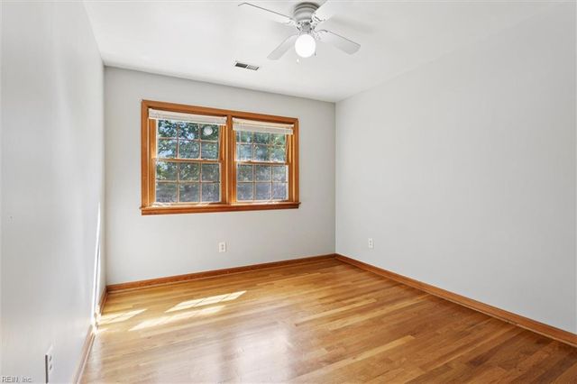 601 Beacon CT, Newport News, VA 23601