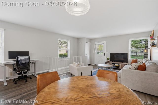 383 Neptune Drive, Walled Lake, MI 48390