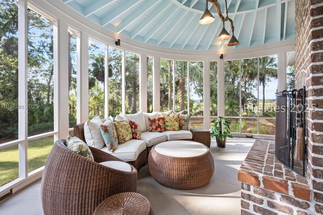 6 Pole Creek Ln, Okatie, SC 29909